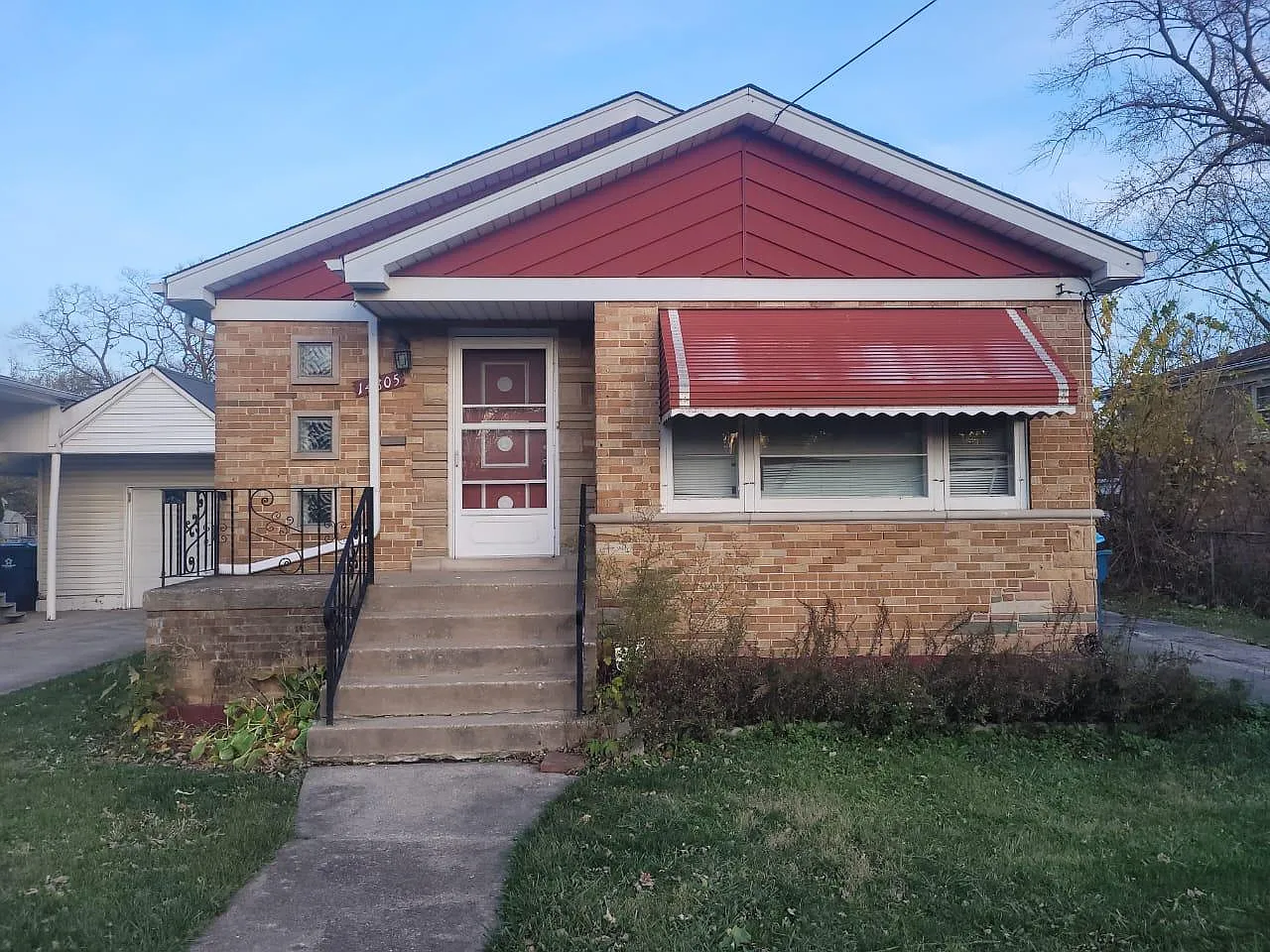 14805 Riverside Dr photo 1