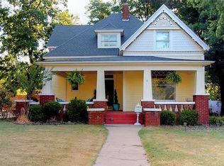 1228 S 8th St, Chickasha, OK 73018