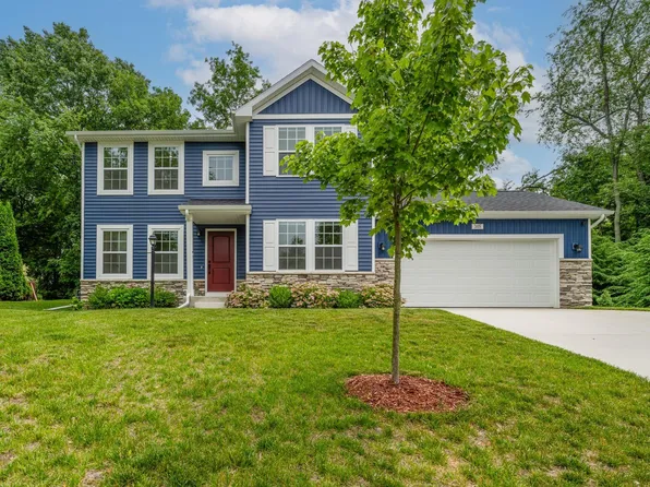 305 Hilltop Ct, New Carlisle, IN 46552