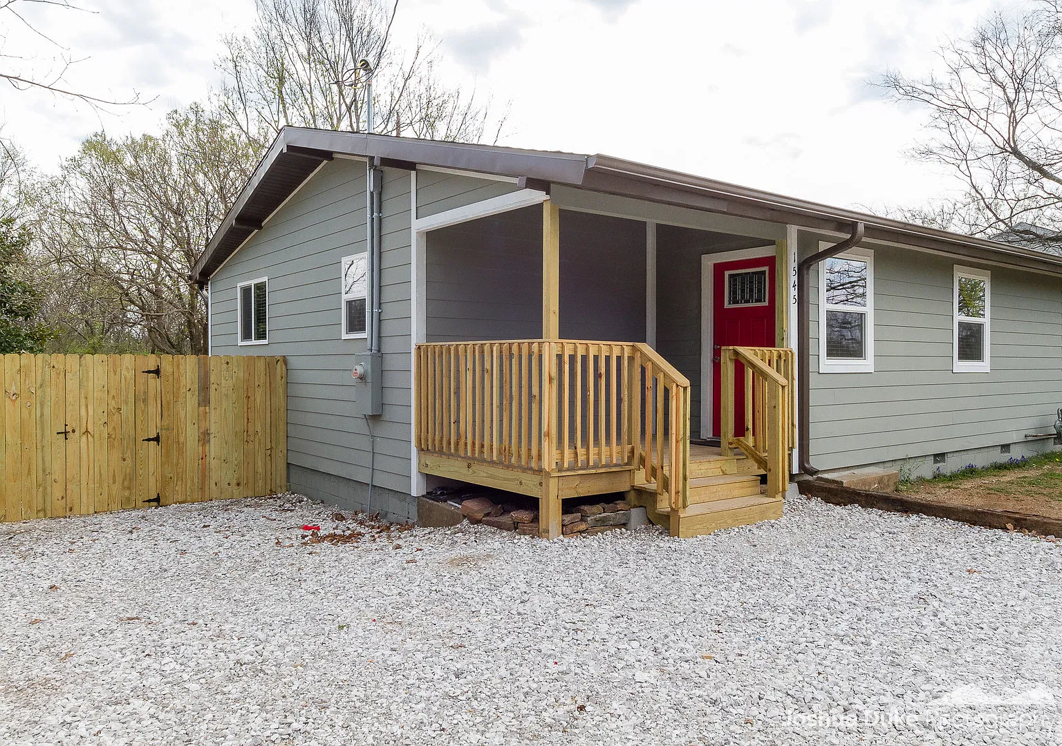 Pre-Leasing 8/10/27 Modern Style Home Minutes From Campus And Downtown Fayetteville — Photo 1