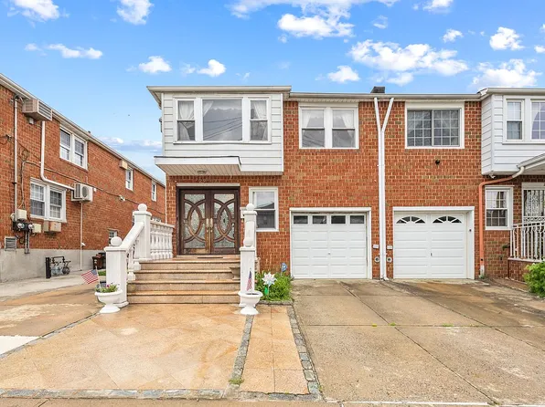 2907 203rd St, Bayside, NY 11360