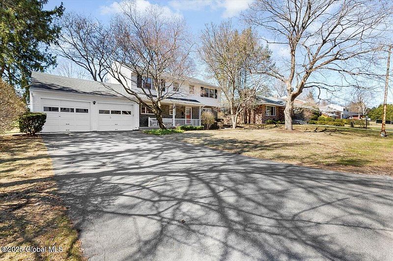 2nd image of 8 Harding Street