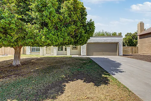 918 E Kristal Way Photo 1