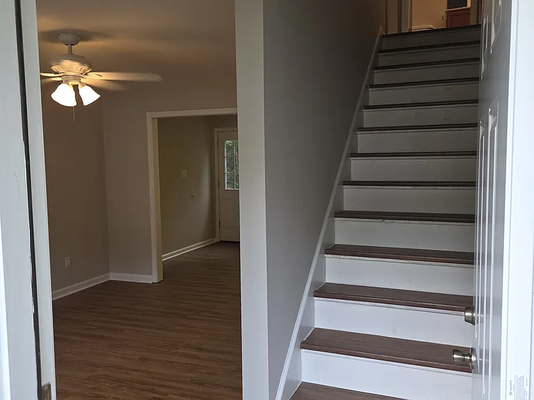 3929 Acorn Dr — Photo 2