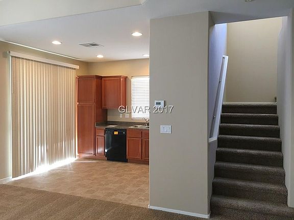 4th image of 3649 Lakeside Villas Ave