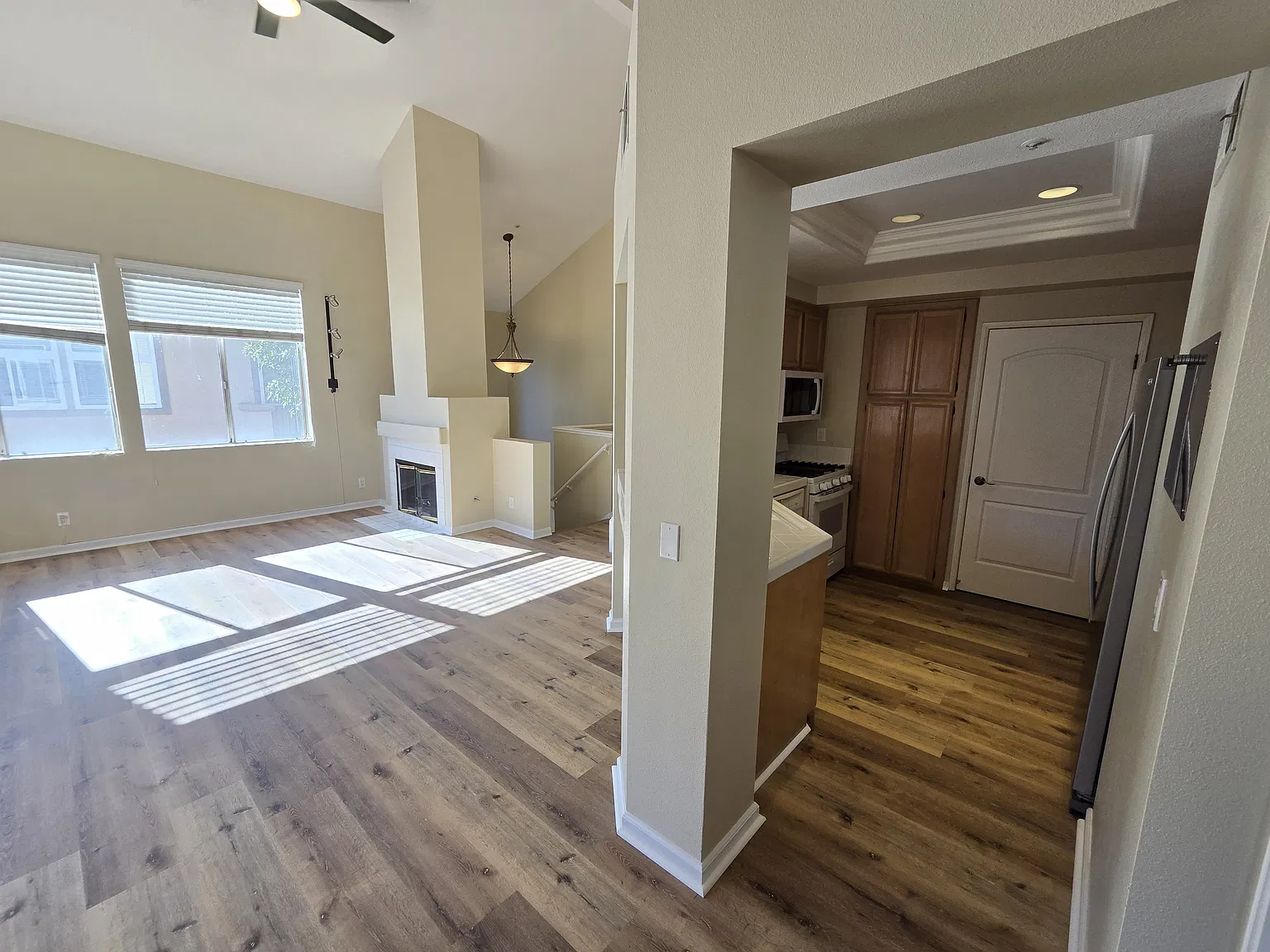 3 bed, 1246 sqft, $3,550 — Photo 4