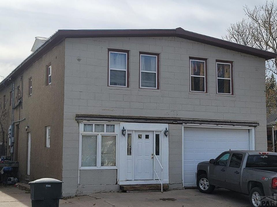 1st image of 307 W Beech St