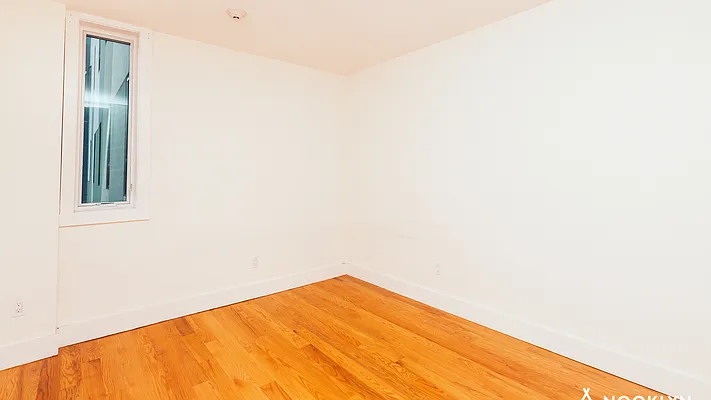 Rented by Nooklyn NYC LLC | media 31