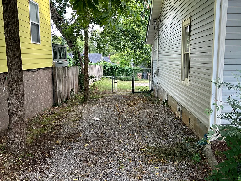 330 Marshall St — Photo 18