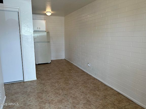 3rd image of 102 S POMEROY Street