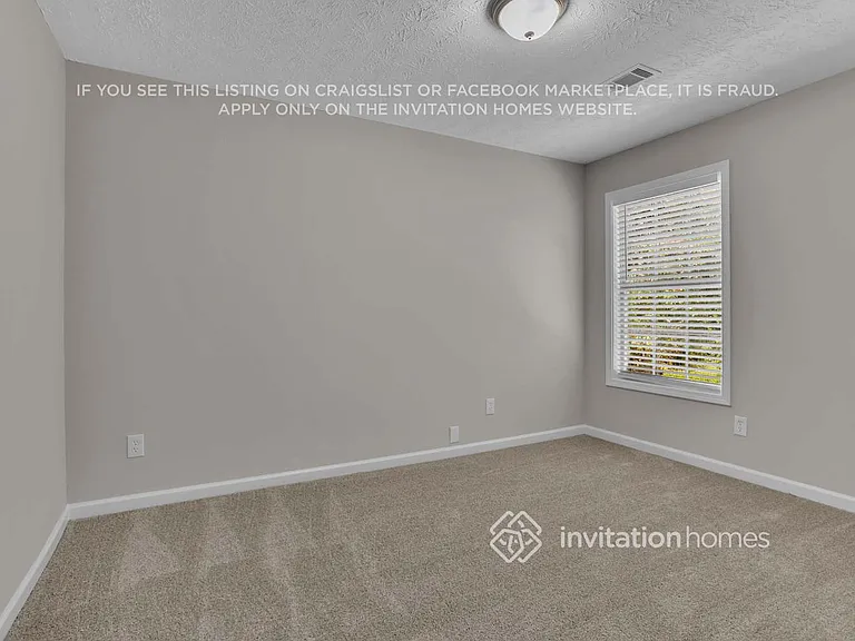 5230 Alexander St — Photo 16