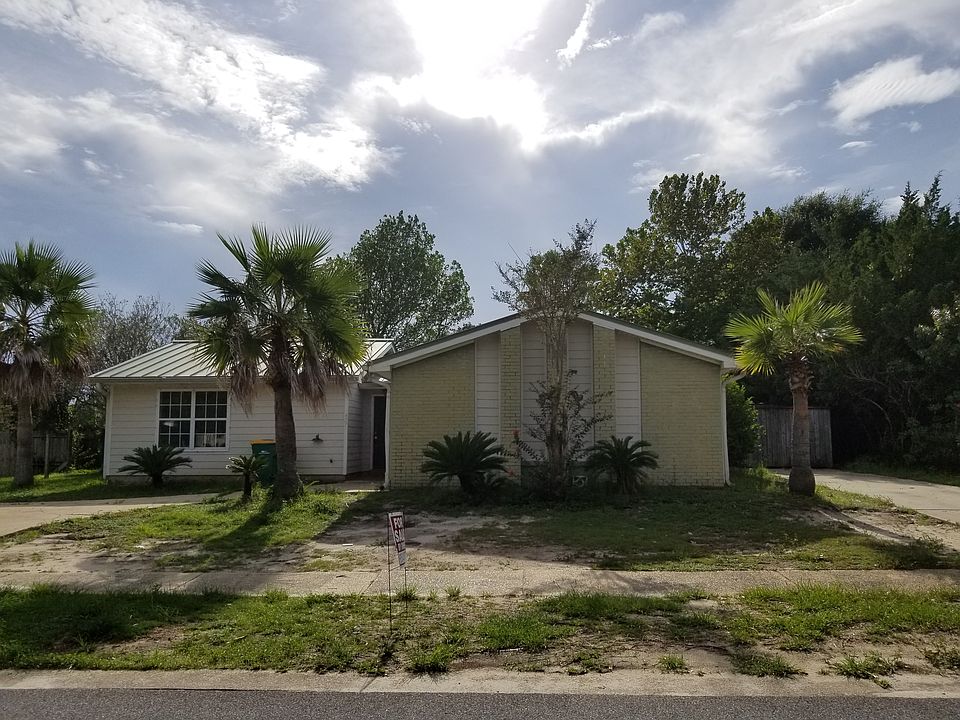 1st image of 427 Overstreet Dr