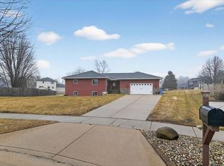 140 Glen Haven Court, Oregon, WI 53575