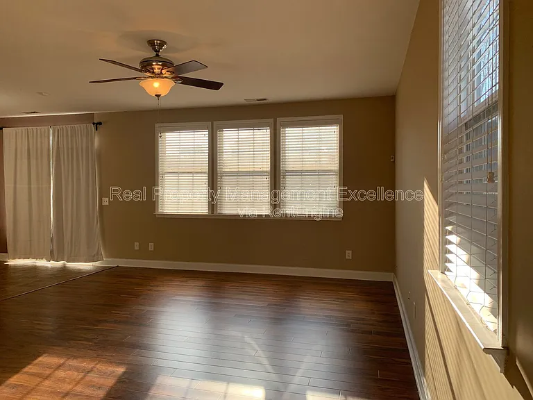 3124 Mackinac Island Ln — Photo 4