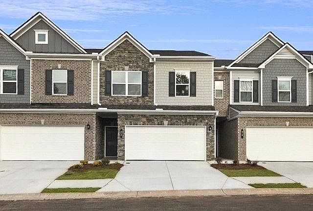 1st image of 72 Jacobs Farm Ln #30