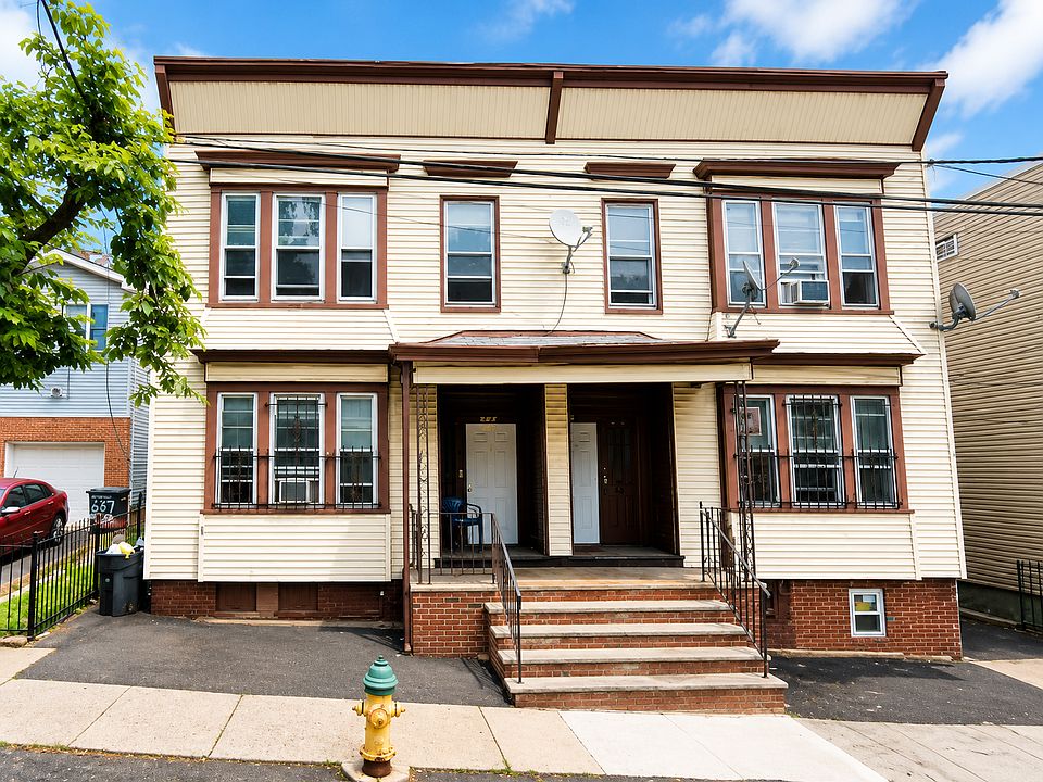 1st image of 233 Rose St #5395227a4