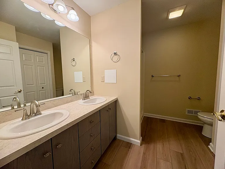 303 E Orange St — Photo 29