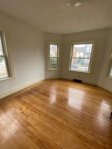 87 Marshall St Photo 1