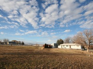 108605 E. Badger Road, Kennewick, WA 99338