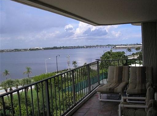 3rd image of 3200 S Ocean Blvd APT 504D