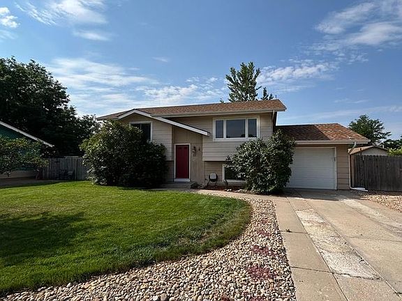 2nd image of 12 Aspen Ln