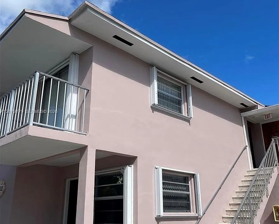 827 SW 11th Ave #5