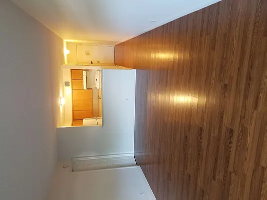 Rented by Max & Associates Realty Corp | media 25