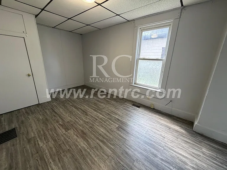 1112B S Gilbert St — Photo 6