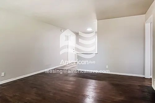 4633 N Saint Louis Ave Photo 1
