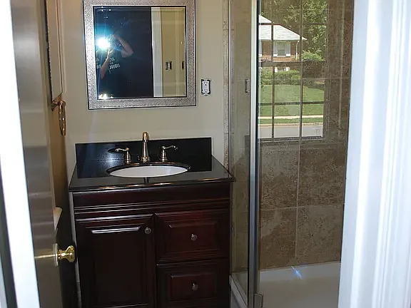 1907 Hackamore Ln — Photo 9