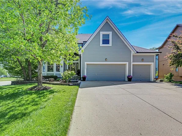 14301 Bond St, Overland Park, KS 66221