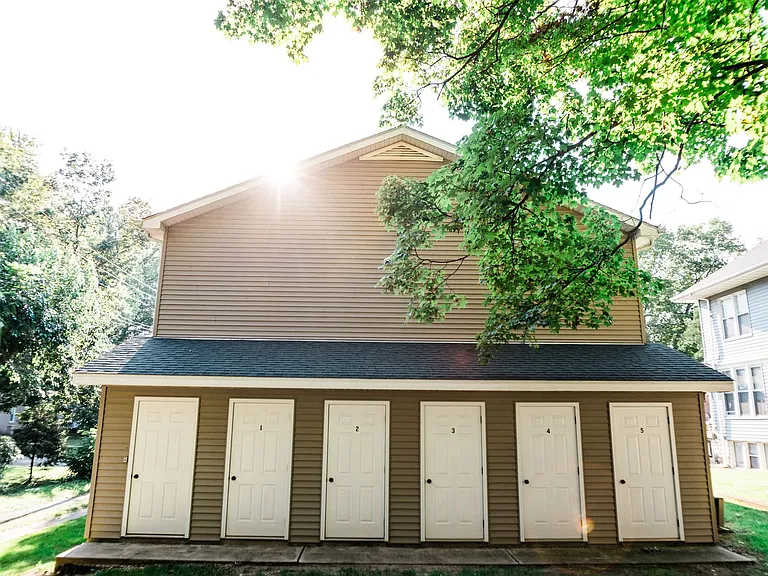 353 College Ave — Photo 26