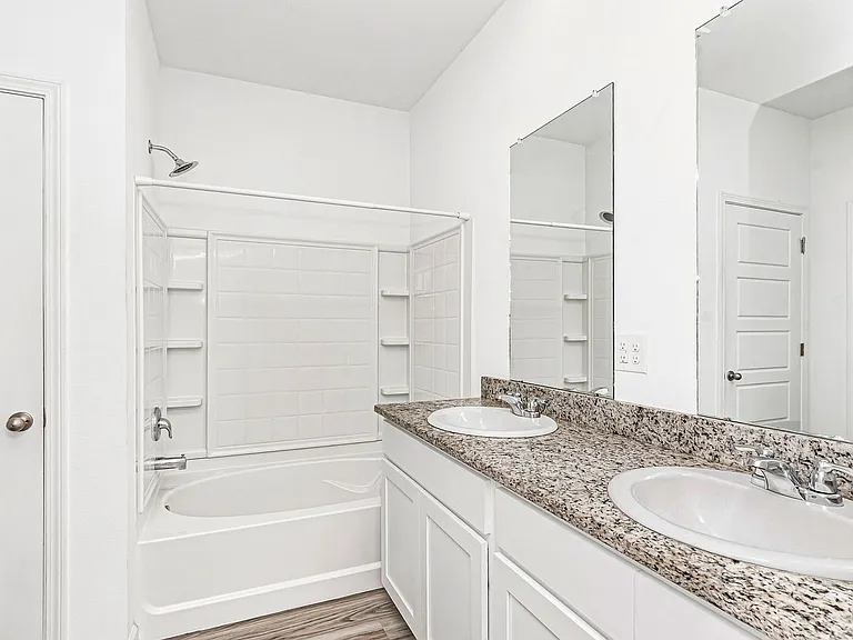 910 Drago Dr — Photo 3