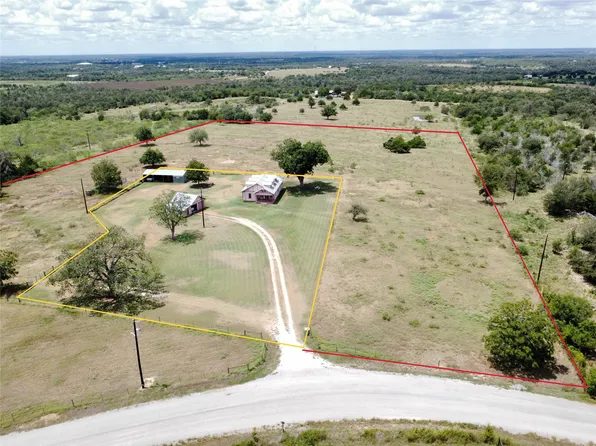 326 Bartsch Ln, Red Rock, TX 78662