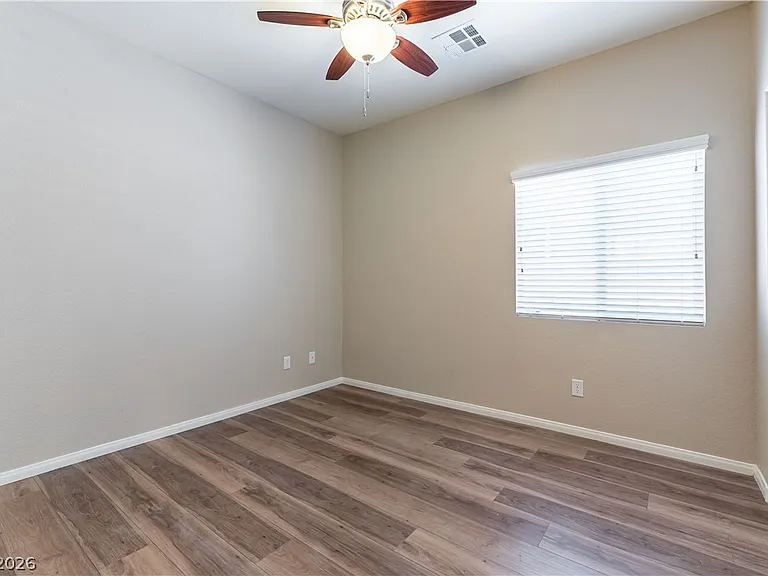 205 Dela Cruz Ave — Photo 18