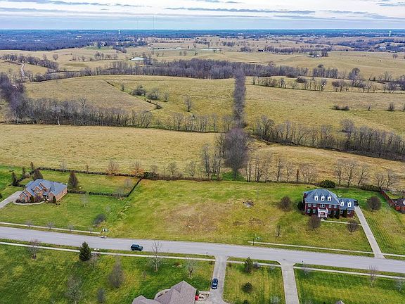 3rd image of 4049 Port Royal Dr