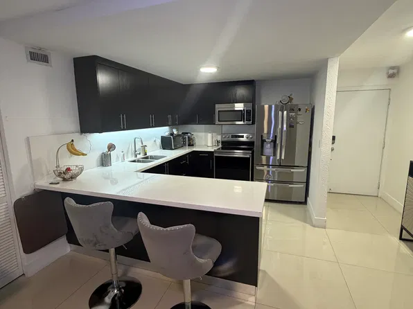 1910 W 56th St APT 3417, Hialeah, FL 33012