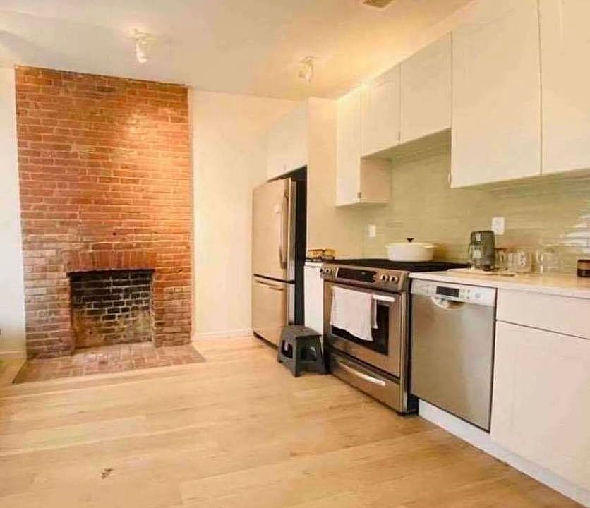 2nd image of 130 N 1st St #22