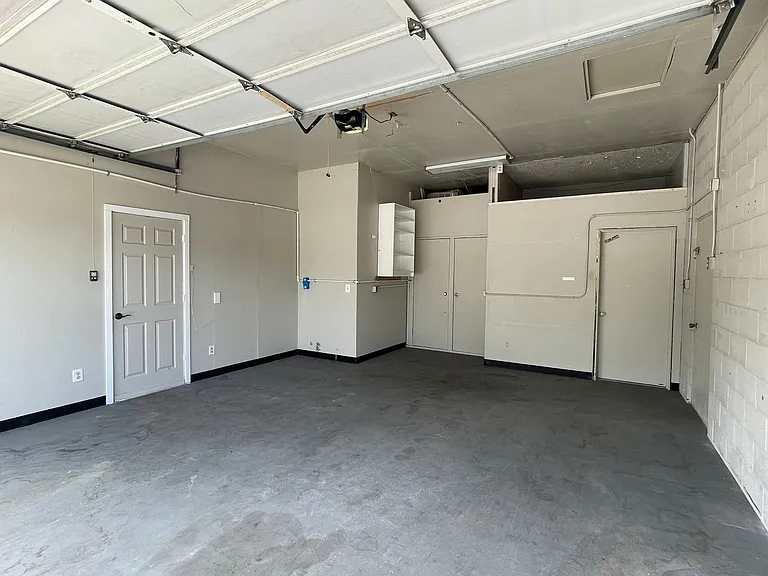 312 S Kellogg St #B — Photo 8