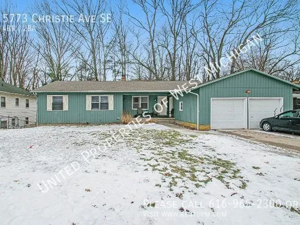 5773 Christie Ave SE, Kentwood, MI 49508