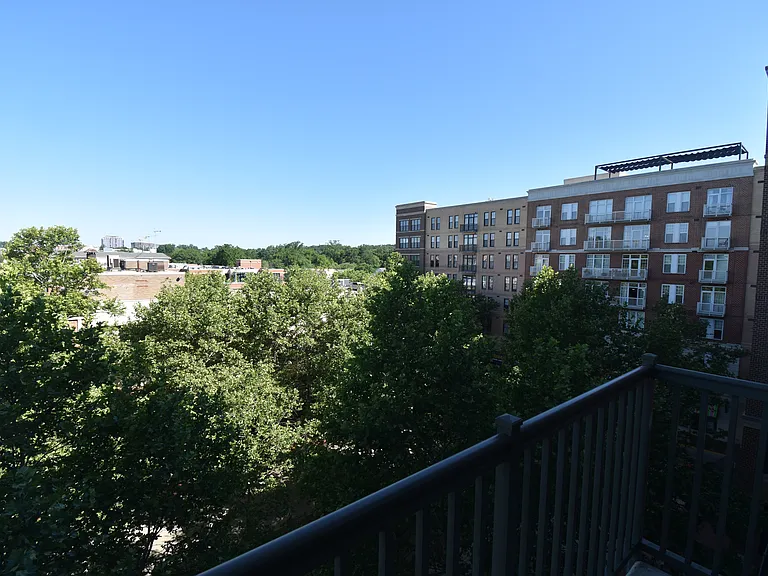 444 W Broad St #530 — Photo 26