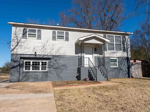 3226 Delicado Dr NW, Huntsville, AL 35810