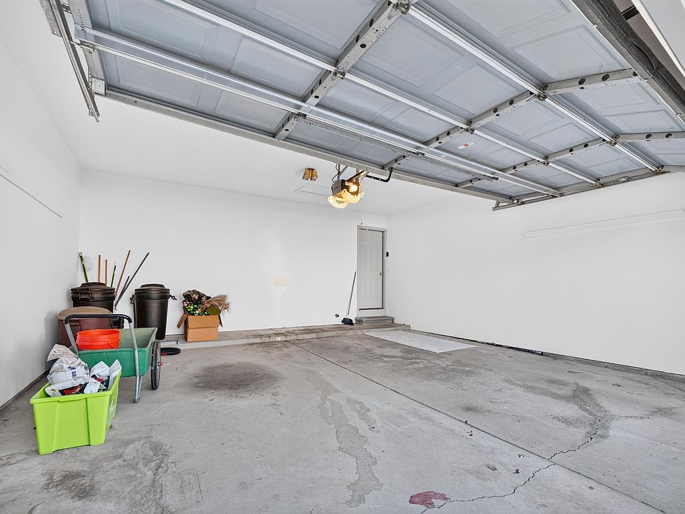 54325 Cambridge Dr, photo 22