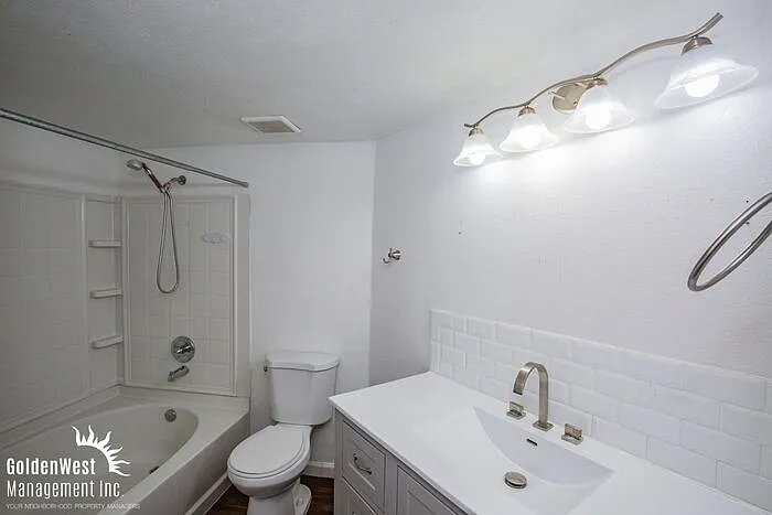 8455 W Sahara Ave #204 — Photo 7