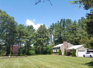 237 Plymouth St, Halifax, MA 02338