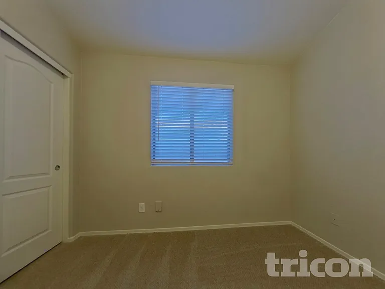 24832 W Kowalsky Ln — Photo 11