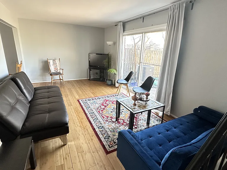 5011 Berwyn Rd — Photo 2