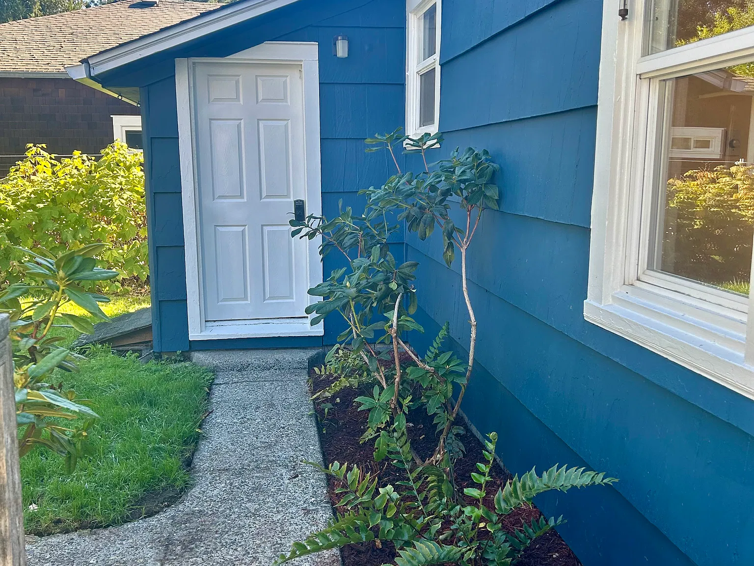 4 bed, 1293 sqft, $2,200 — Photo 4