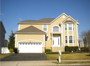 43 Eddington Ln, Monroe Township, NJ 08831
