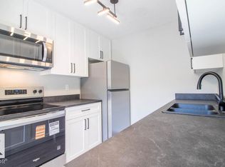 Clarehaven, Edmonton, AB T5Y 1R4